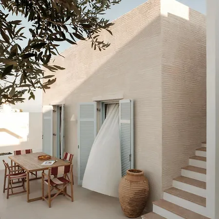 Sol Mare Naousa, Paros فيلة