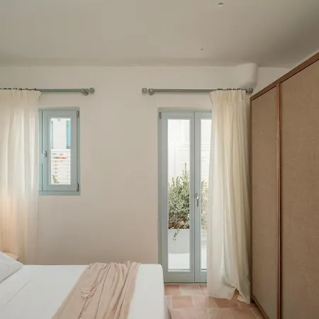 Sol Mare Naousa, Paros * ناوسا